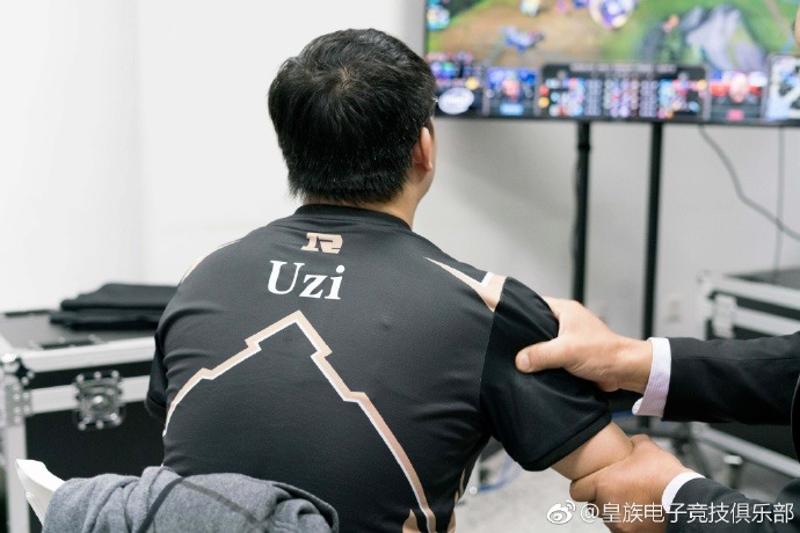 UZI退役RNG大量脱粉背后，是时候重估电竞战队商业价值了